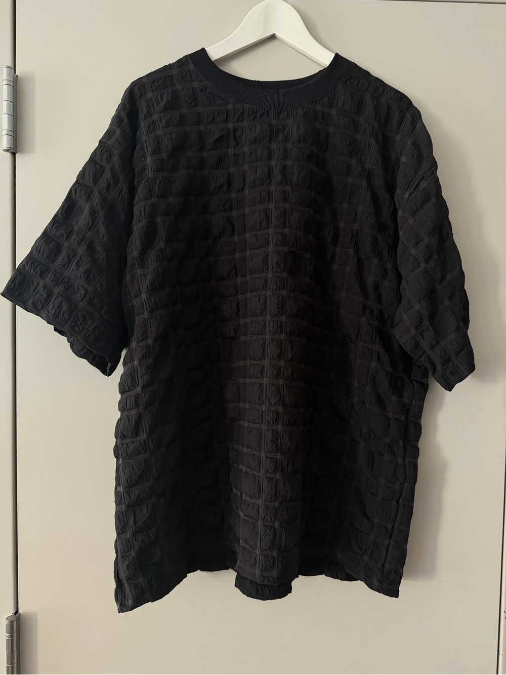 WOMEN’s Black Short Sleeve EMBOSSED Textured Tee MINI DRESS